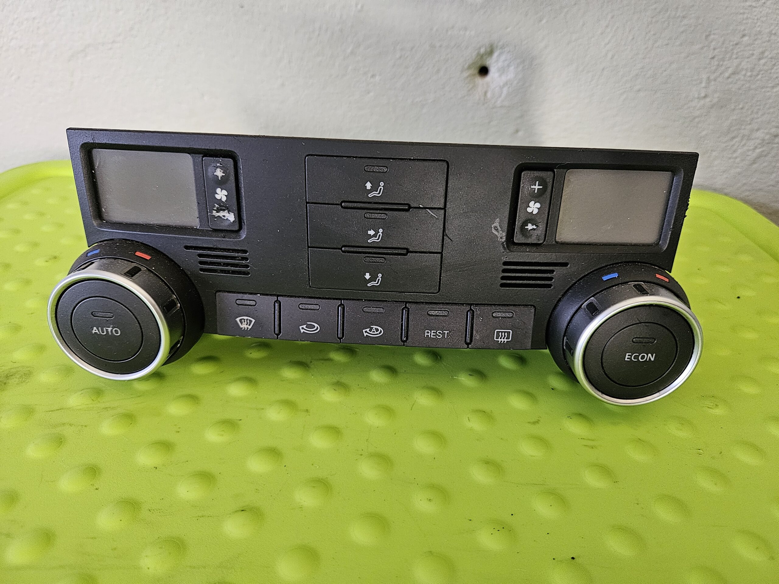 Touareg kliima juhtpaneel 7L6907040H Touareg kliima juhtpaneel 7L6907040H