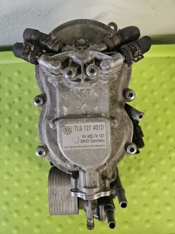 VW Touareg V10 diisel kütusefiltri korpus 7L6127401D VW Touareg V10 diisel kütusefiltri korpus 7L6127401D