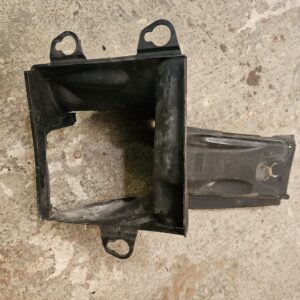 Audi intercooleri õhusuunaja vasak 4F0145333