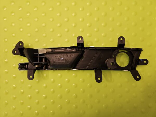 Audi A6 ukselink 4F0837020B