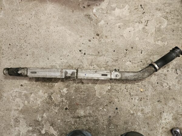 20250306_113923 Audi intercooleri radikas 4F0145731E