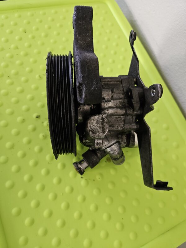 20250414_164442 BMW roolivõimendi pump 7697974102