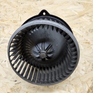 Toyota salongi ventilaator 016070-0610