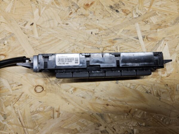 Volvo raadio lülitid 31300019