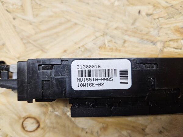 Volvo raadio lülitid 31300019