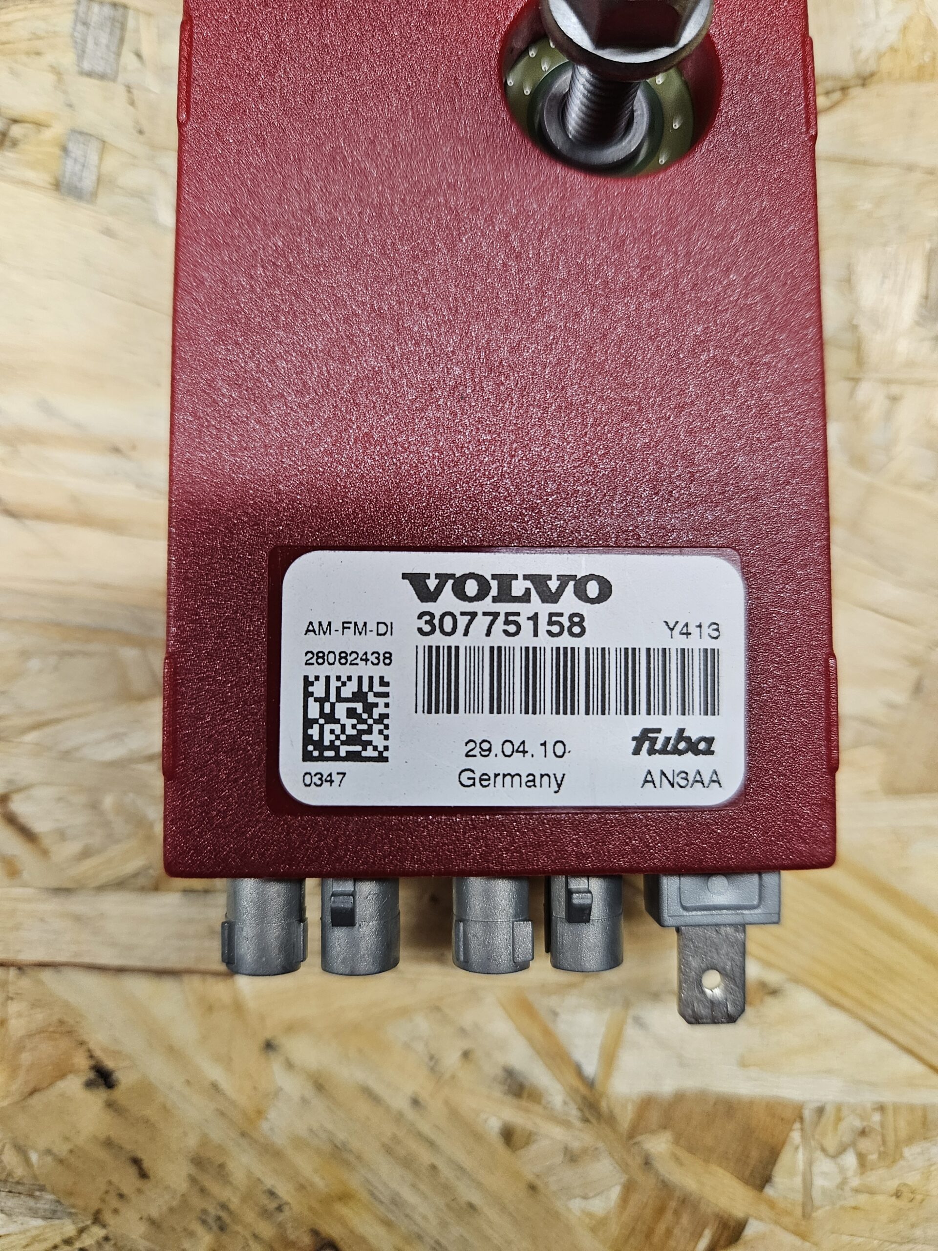 20251027_160500 Volvo antenni võimendi 30775158