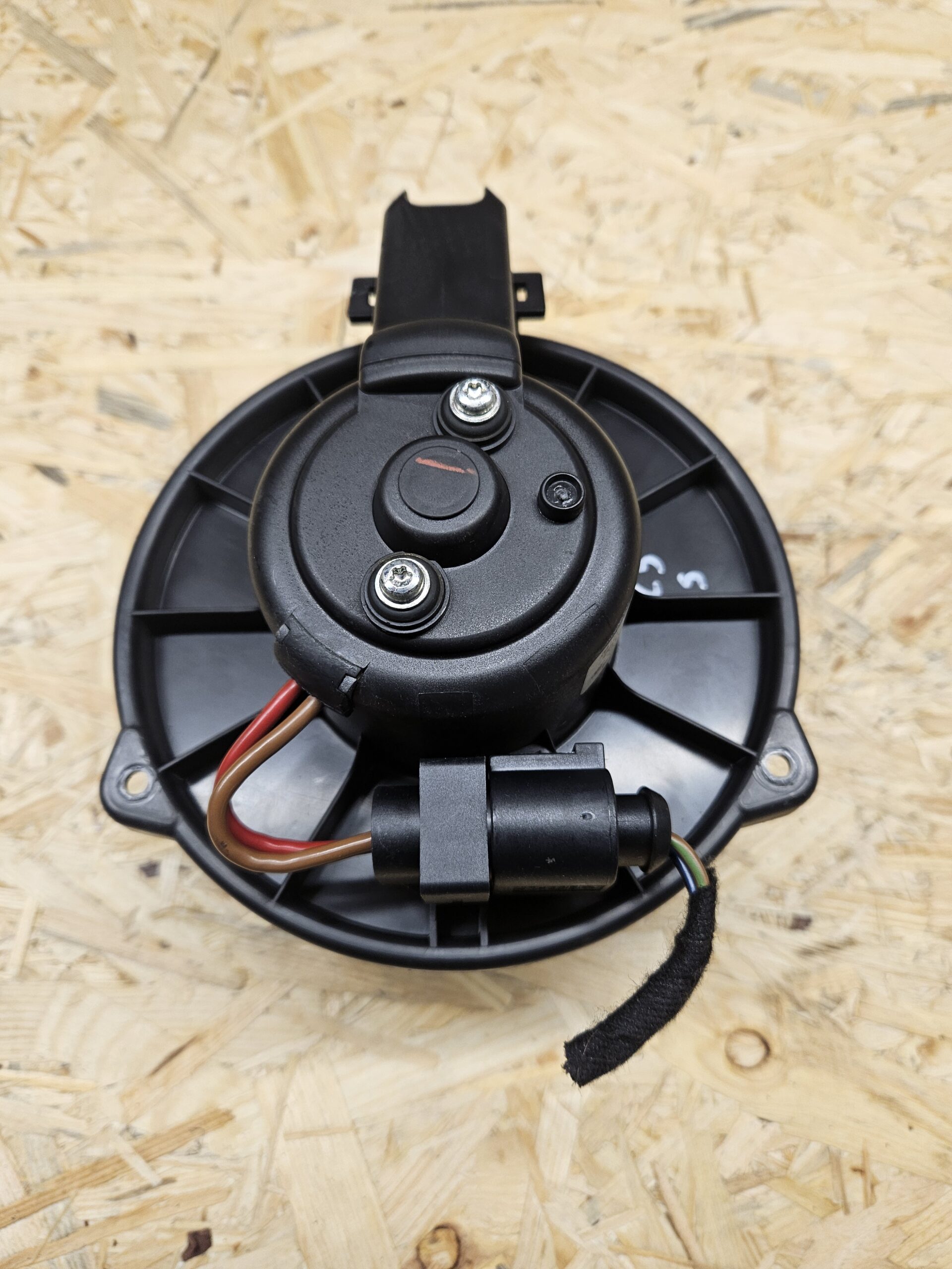 Audi salongi ventilaator 4B1820021B