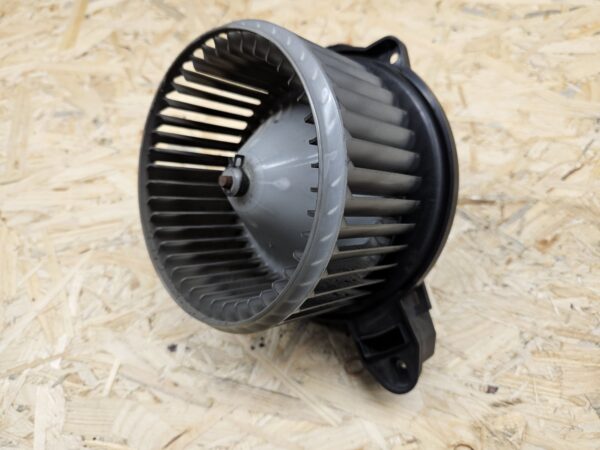 Audi salongi ventilaator 4B1820021B