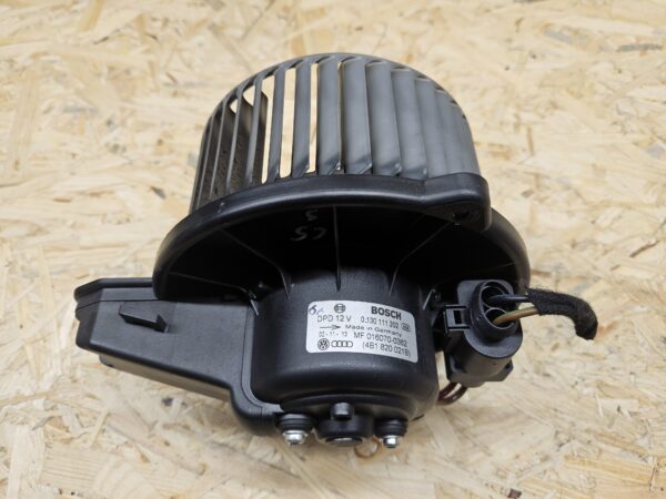Audi salongi ventilaator 4B1820021B