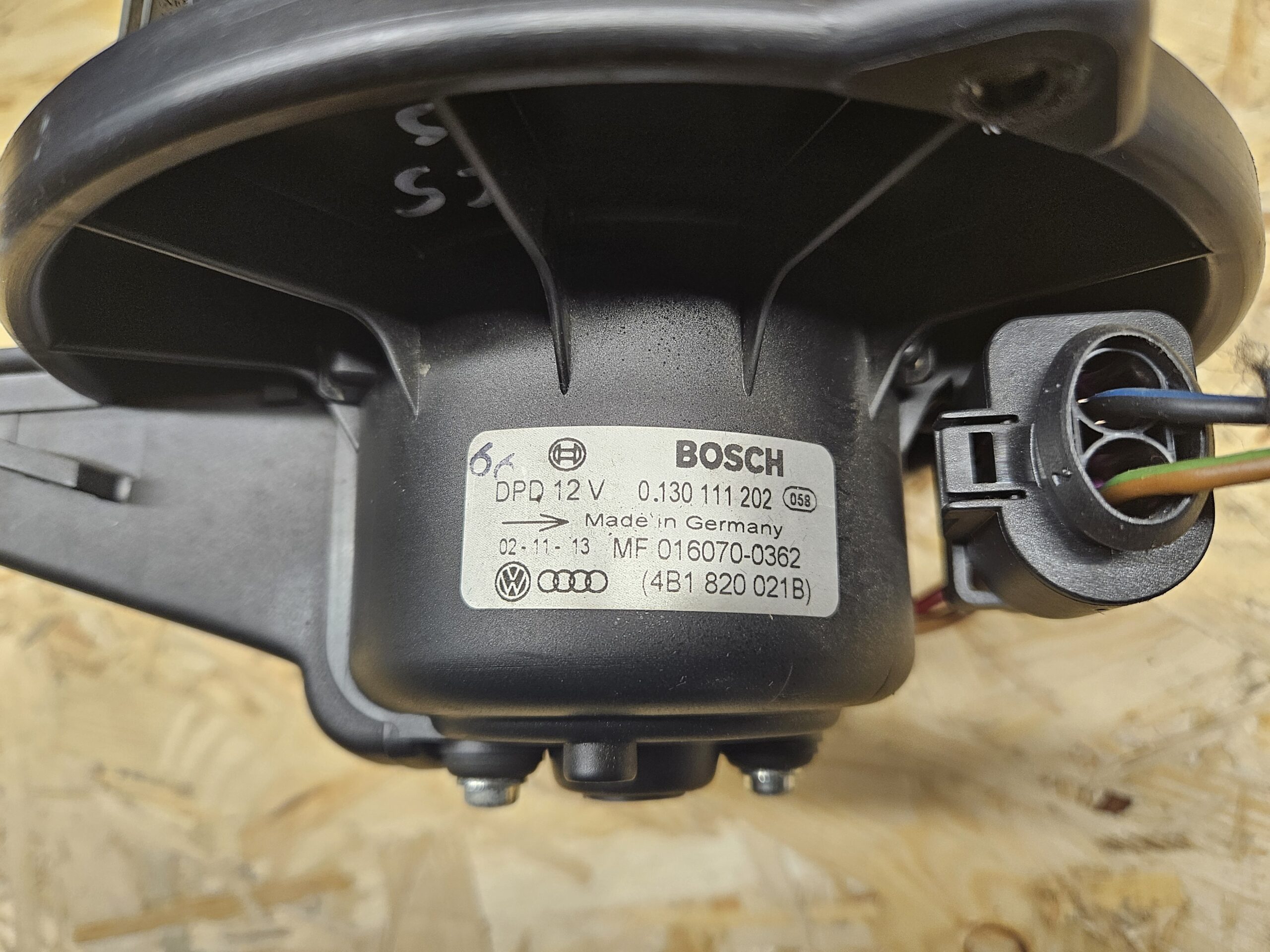 Audi salongi ventilaator 4B1820021B