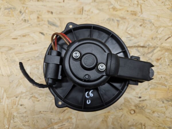 Audi A6 C5 salongi ventilaator 0130111202