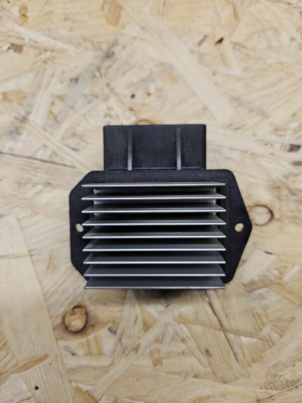 Toyota salongi ventilaatori reostaat 499300-2121