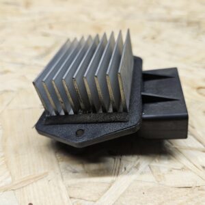 20251030_104644 Toyota salongi ventilaatori reostaat 499300-2121