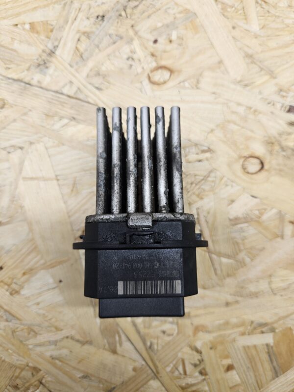 20251030_104730 Volvo salongi ventilaatori reostaat F7253