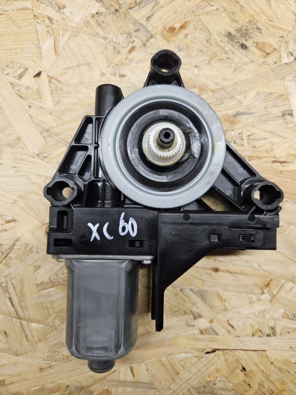 Volvo klaasitõstuki mootor 966265-101