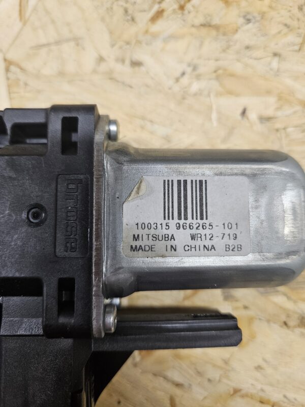 Volvo klaasitõstuki mootor 966265-101