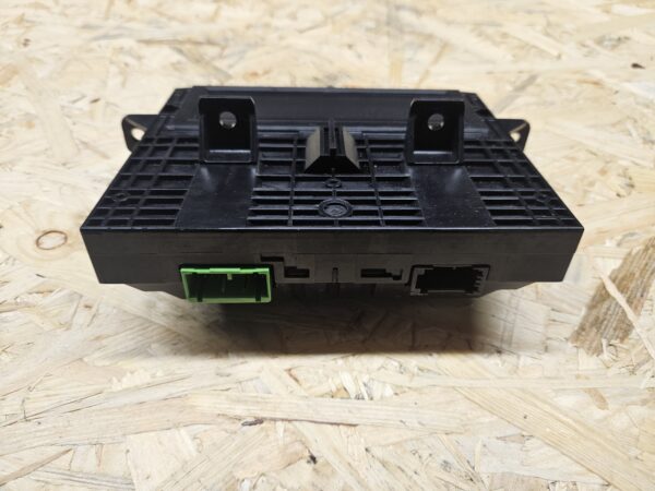 Volvo ekraan 30772584