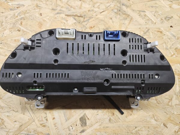 Toyota Avensis spidomeeter 83800-05C00-C