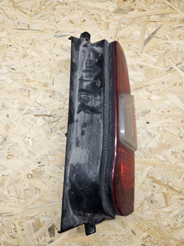 20251030_113133 Citroen Berlingo tagatuli, parem 311001609