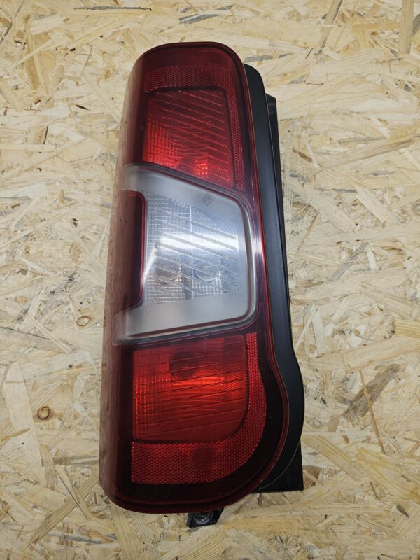 Citroen Berlingo tagatuli, vasak 311001557