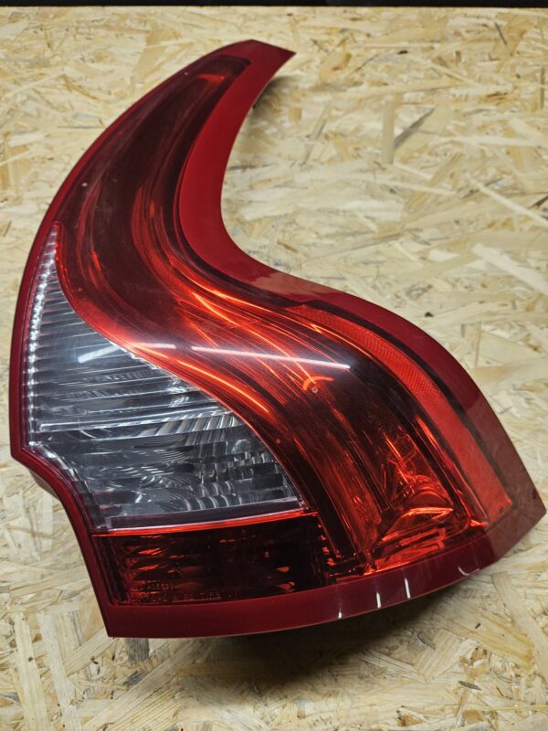 Volvo XC60 tagatuli, parem 98504241