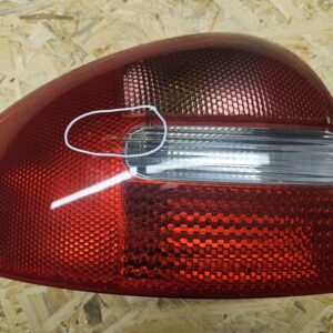 Audi A6 C5 vasak tagatuli 4B5945095