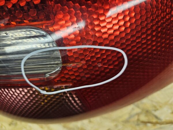 Audi A6 C5 vasak tagatuli 4B5945095