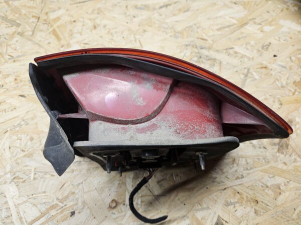 Audi A6 C5 vasak tagatuli 4B9945095D3FZ