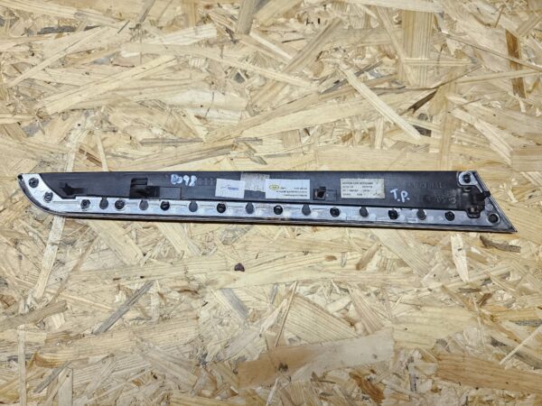 Audi A6 C6 ukse iluliist 4F0867420A