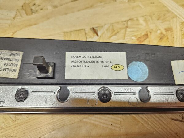 Audi A6 C6 ukse iluliist 4F0867419A