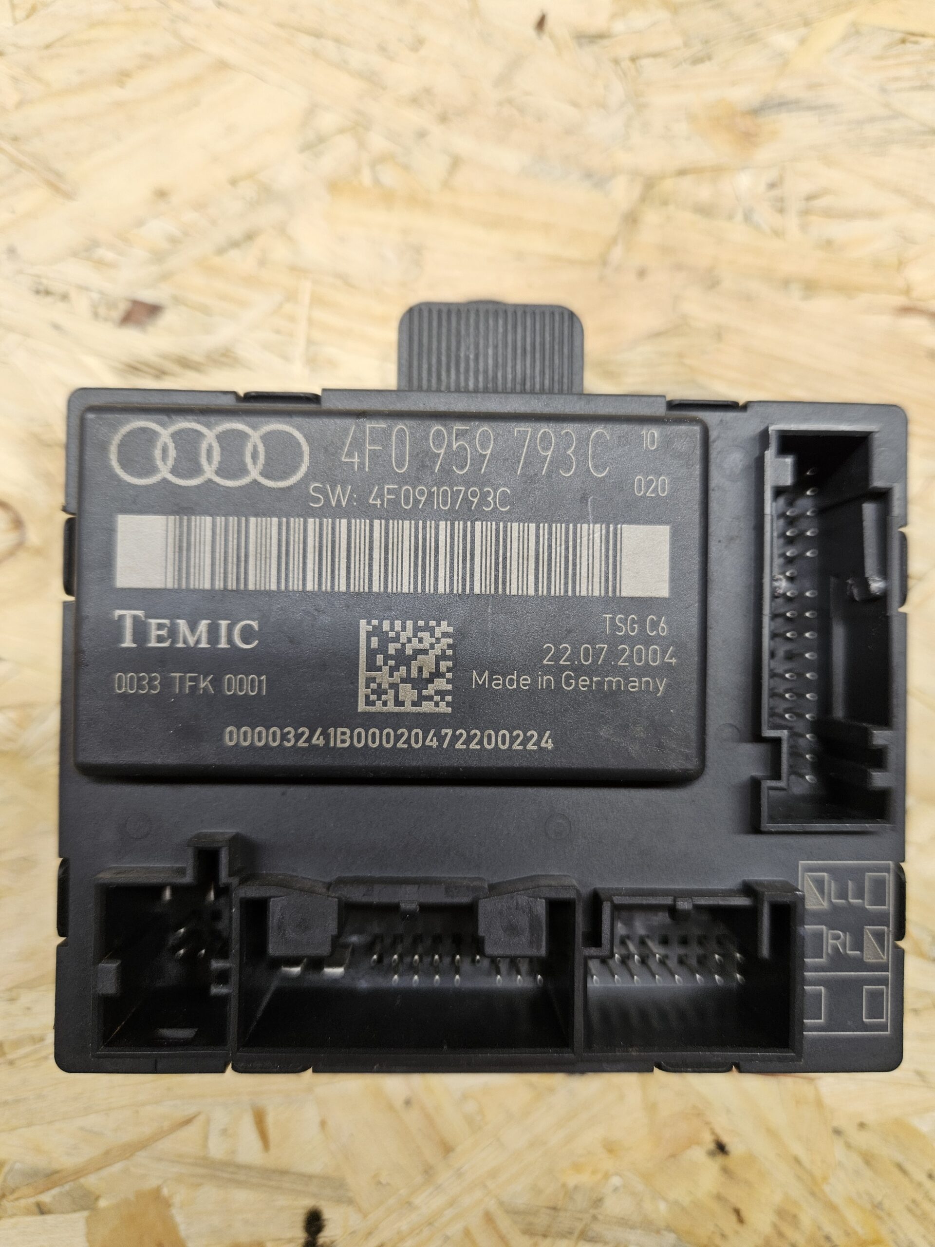 20251105_095643 Audi A6 C6 ukse moodul 4F0959793C