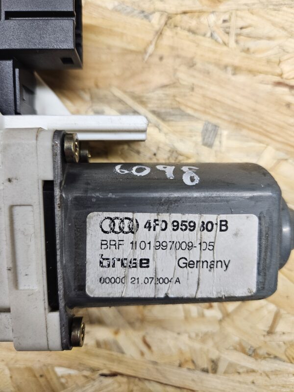 Audi A6 C6 aknatõstuki mootor 4F0959801B