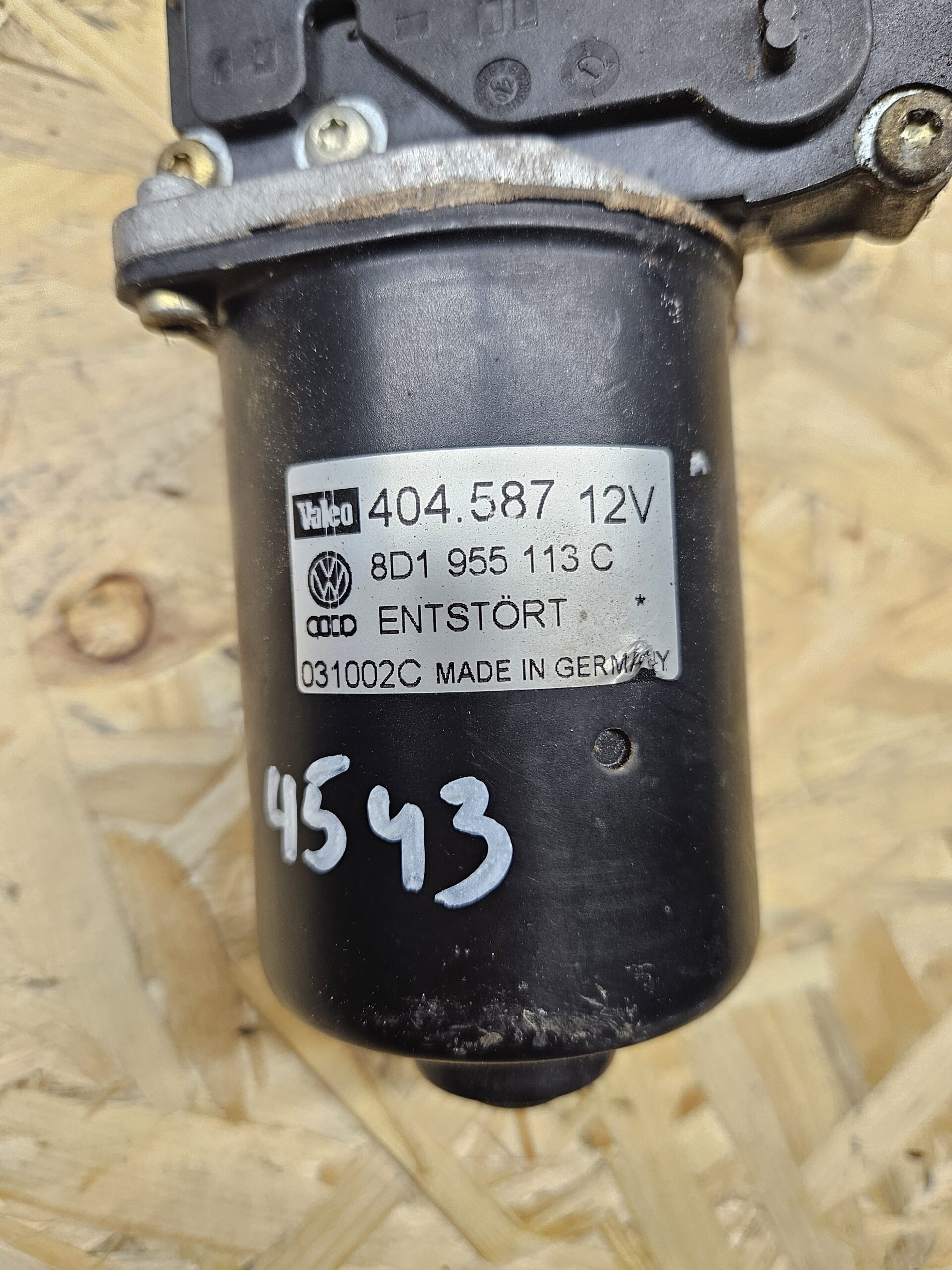 Audi A6 C5 kojamehe mootor 8D1955113C