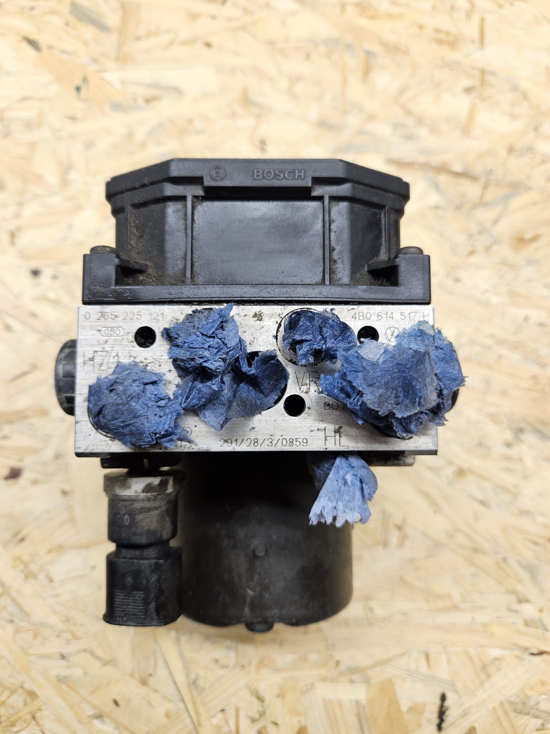 Audi A6 C5 ABS pump 4B0614517