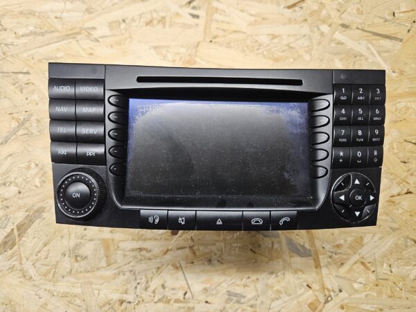 Mercedes-Benz raadio A2118203297