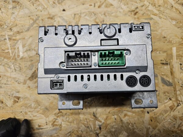 Volvo raadio HU-603