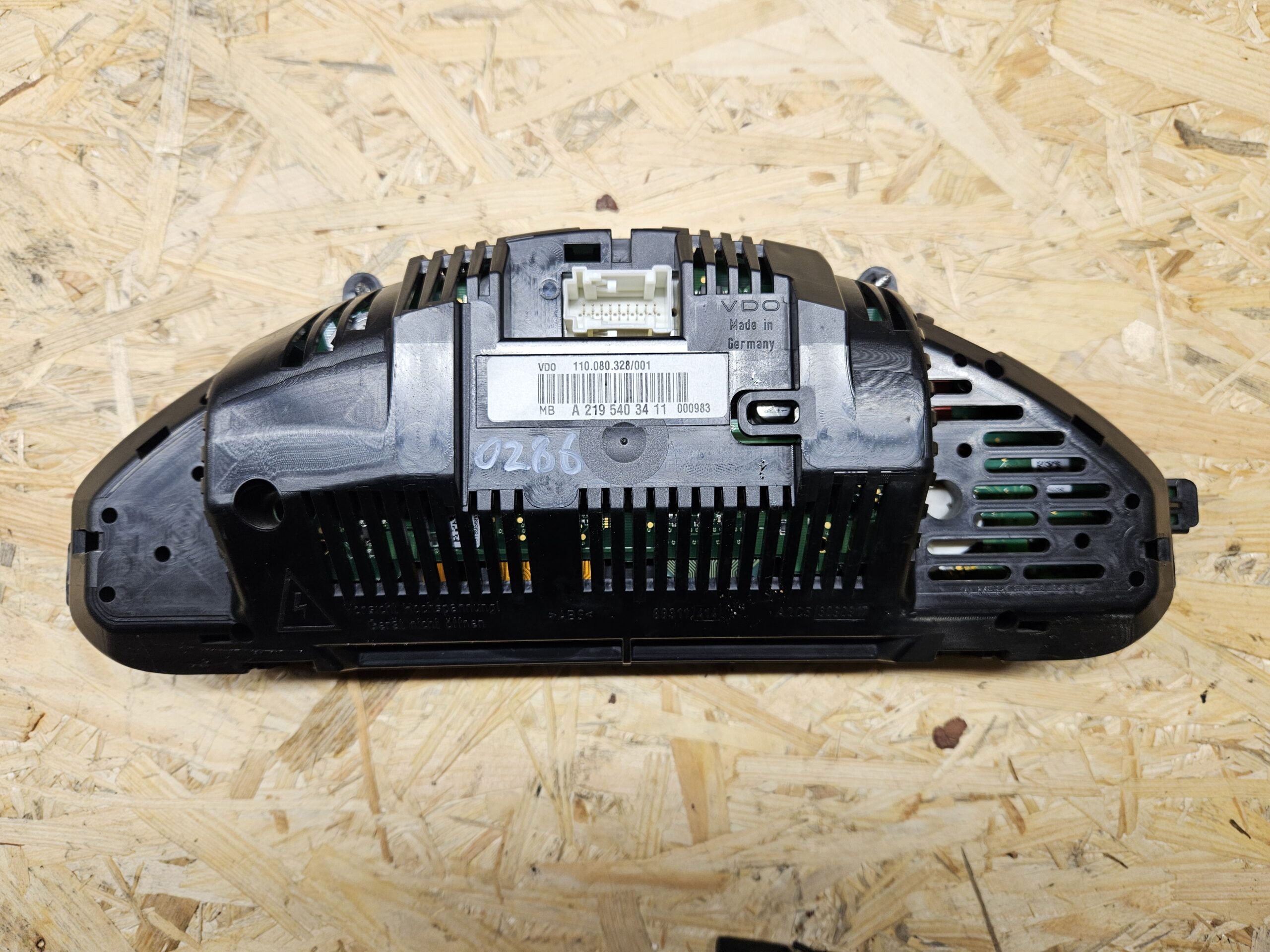 20251113_101157 Mercedes-Benz spidomeeter A2195403411