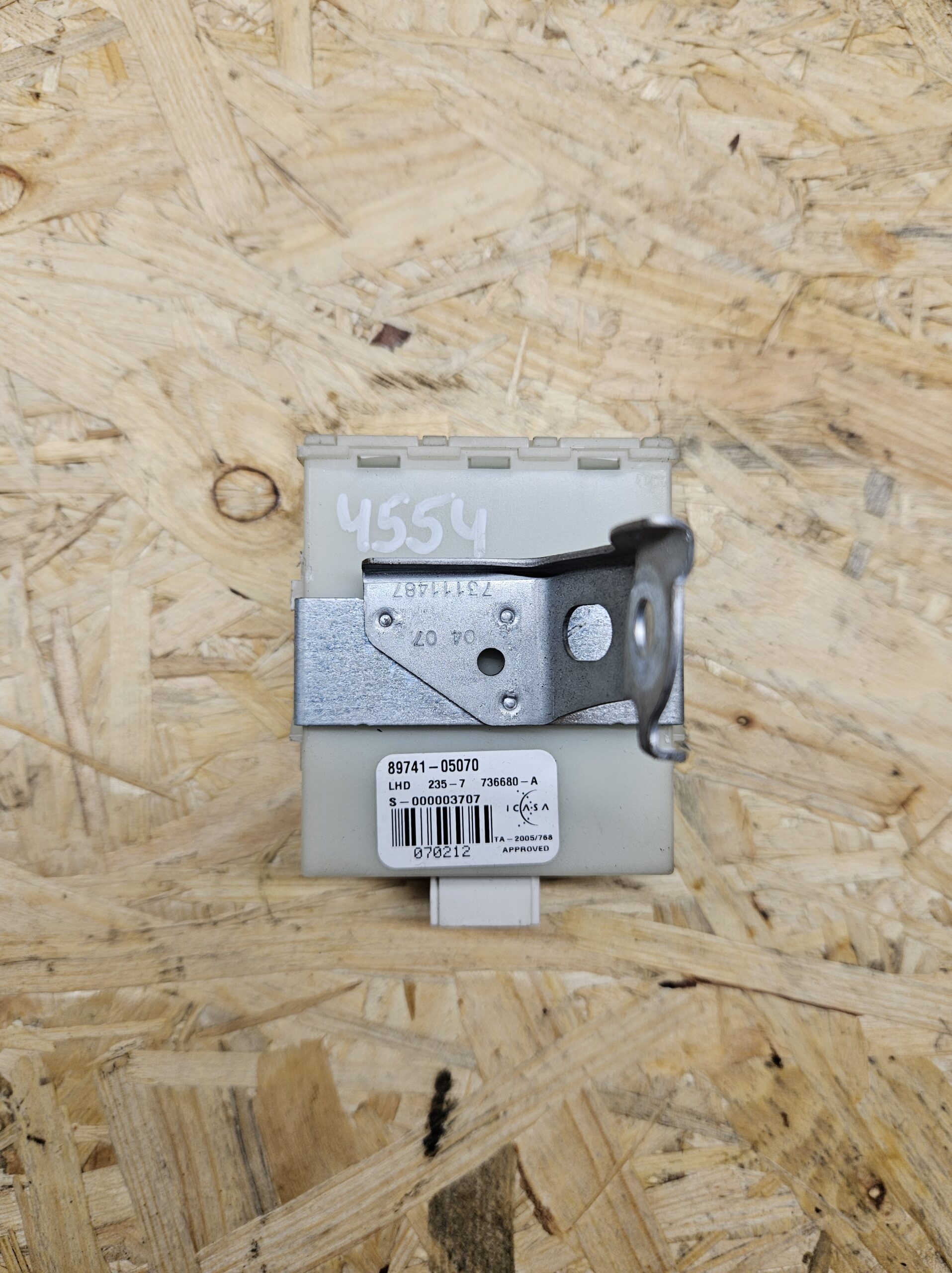 20251113_101753 Toyota ukse moodul 89741-05070