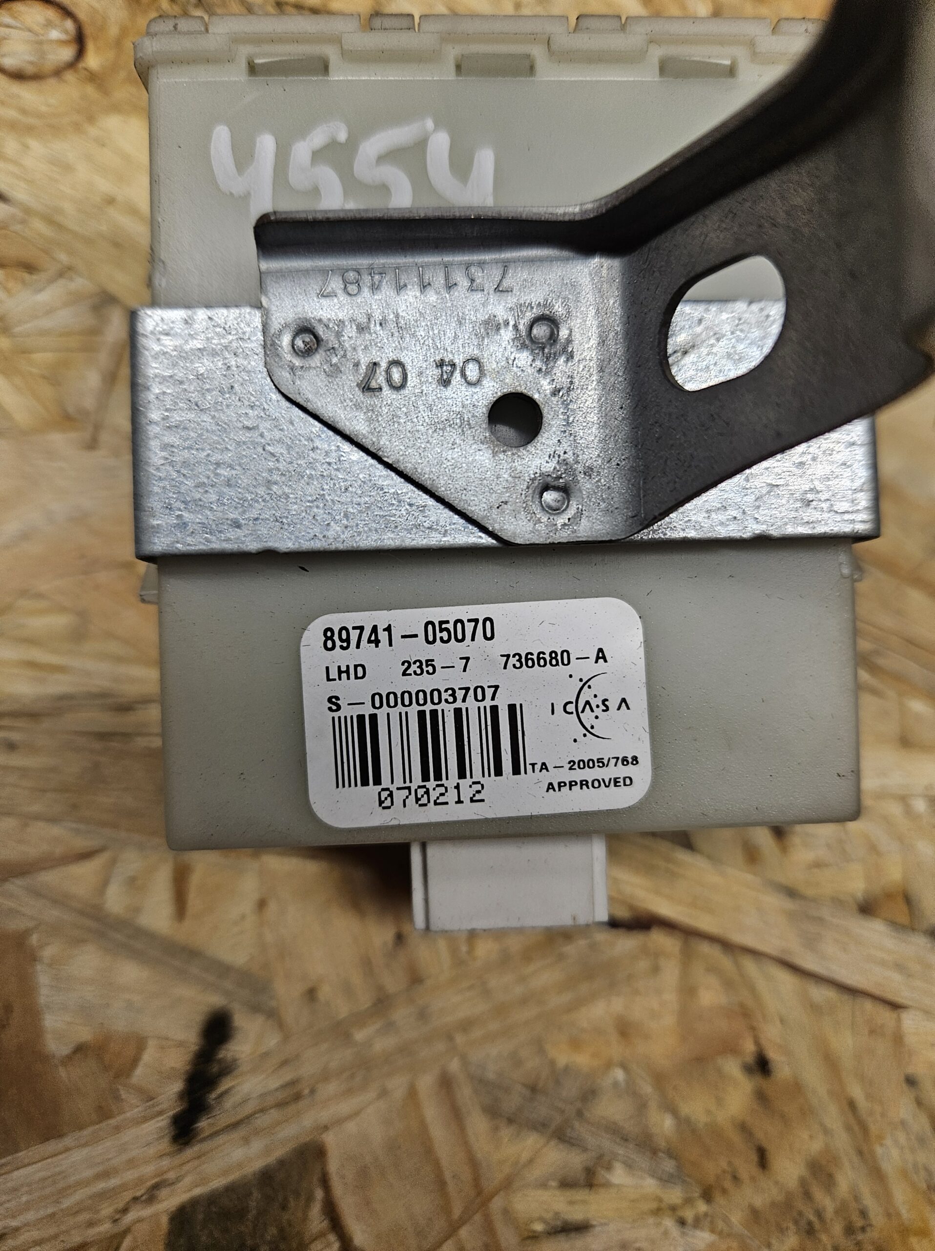 20251113_101800 Toyota ukse moodul 89741-05070