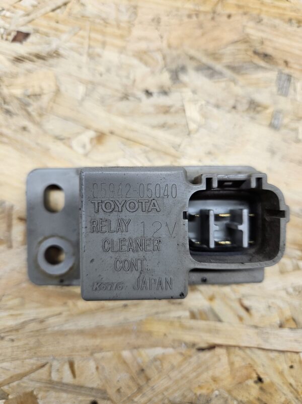 Toyota tulede pesurite relee 85942-05040