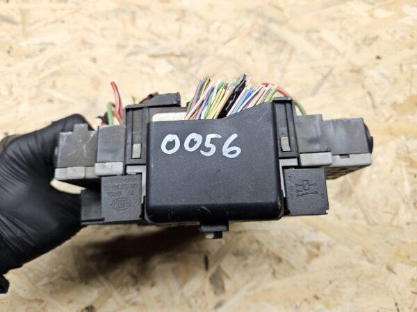 Volvo kaitsmekarp 8645541