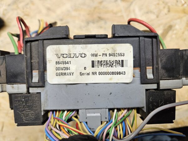 Volvo kaitsmekarp 8645541