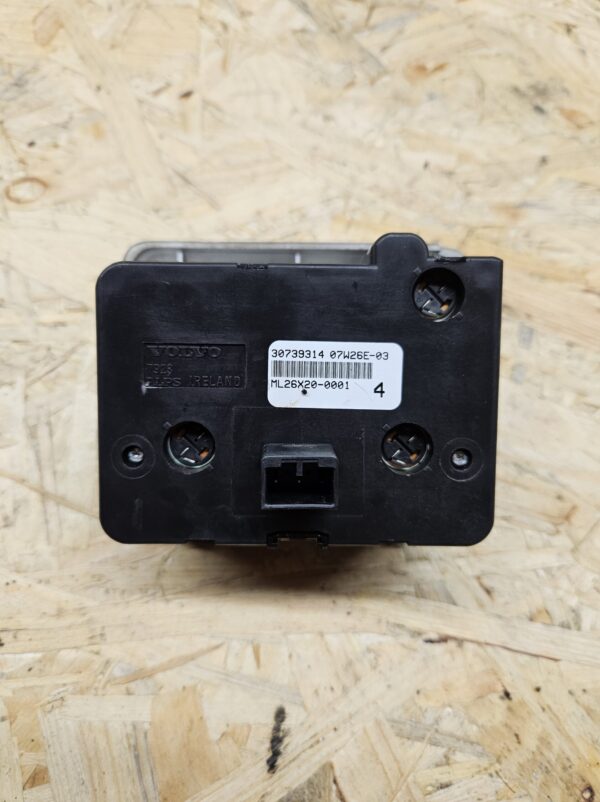 20251113_102548 Volvo tuledelüliti 30739314