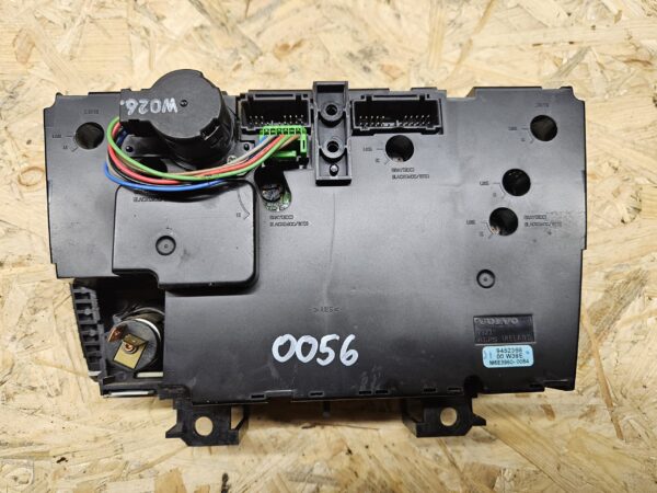 Volvo kliima juhtpaneel 9452368