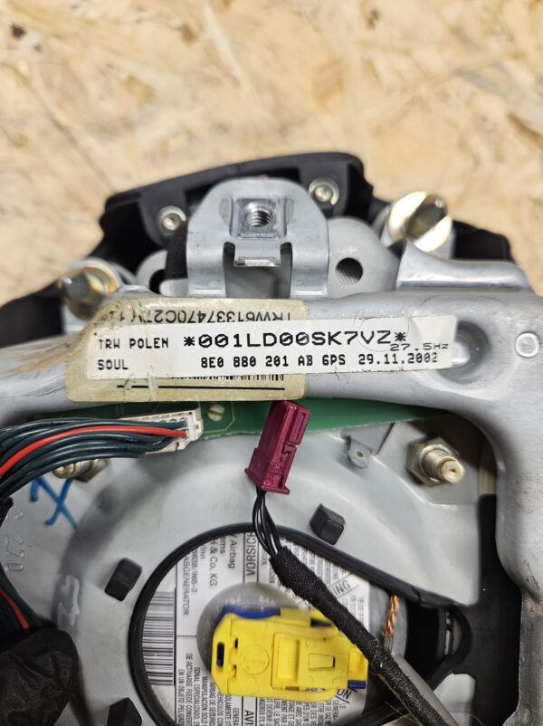 Audi rooli turvapadi 8E0880201AB