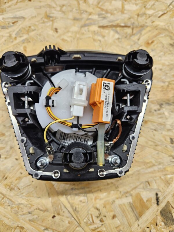 Volvo rooli turvapadi P30721930