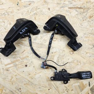 Toyota Avensis roolinupud 75B596