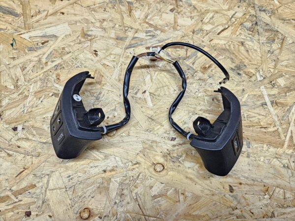 20251117_091412 Lexus roolinupud 75B458