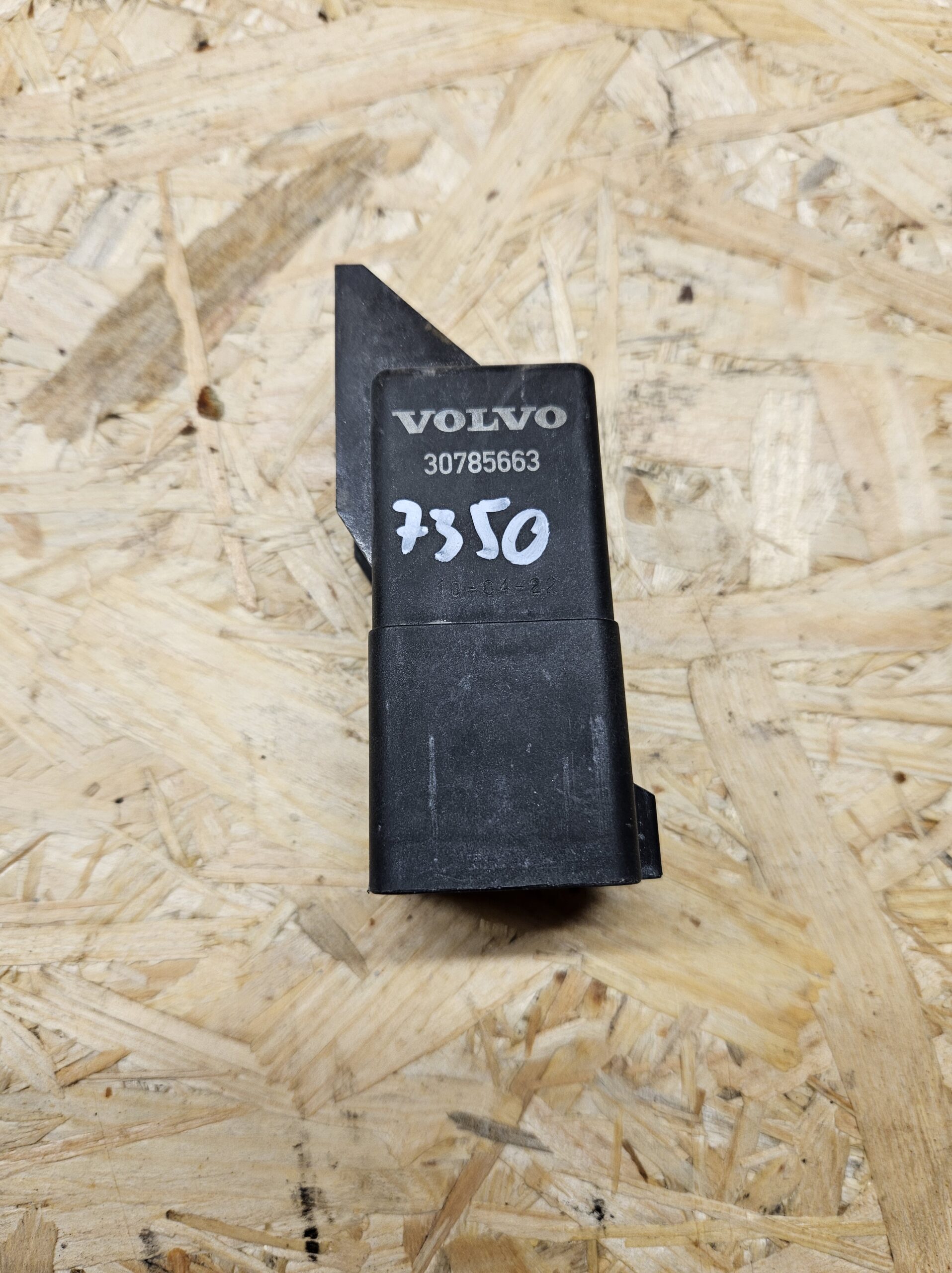Volvo eelsüüteküünalde relee 30785663