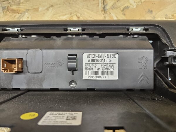Citroen raadio ekraan 98169676ZD